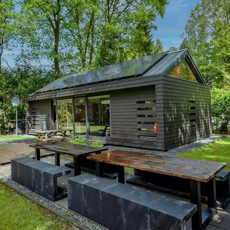 Uilenpad 11-13 * Haaren (North Brabant)